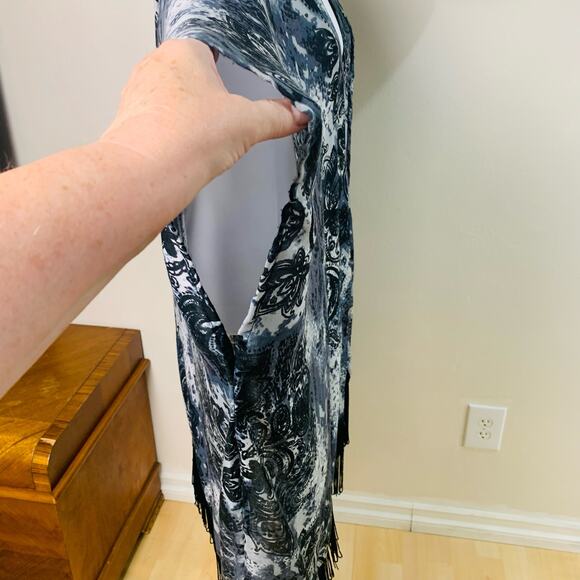 Avenue One Size Short Sleeve Open Shawl Cardigan Kimono Slate Blue Grey Fringe - Picture 5 of 9